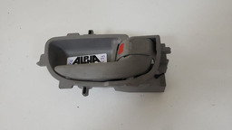 MAÇANETA INTERNA DIANTEIRA DIREITA TOYOTA COROLLA 2015 2019