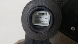 FECHADURA PORTA DIANTEIRA ESQUERDA TOYOTA HILUX 2005 A 2015