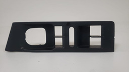 MOLDURA BOTÃO DIANTEIRO ESQUERDO VW AMAROK 2010 A 2018