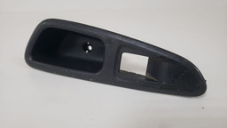 MOLDURA BOTÃO TRASEIRO DIREITO PEUGEOT 308 2012 2013