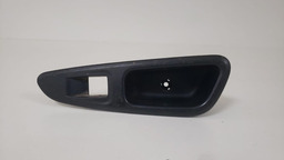 MOLDURA BOTÃO TRASEIRO DIREITO PEUGEOT 308 2012 2013