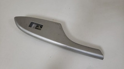 MOLDURA BOTÃO TRASEIRO DIREITO TOYOTA COROLLA 2009 A 2014