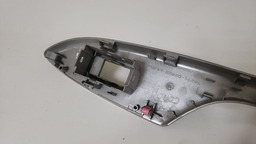 MOLDURA BOTÃO TRASEIRO DIREITO TOYOTA COROLLA 2009 A 2014