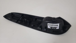 MOLDURA BOTÃO DIANTEIRO DIREITO NISSAN VERSA 2012 A 2019