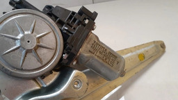 MÁQUINA VIDRO TRASEIRA ESQUERDA TOYOTA HILUX 2015