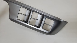 MOLDURA BOTÃO DIANTEIRO ESQUERDO HONDA CITY 2015 A 2021