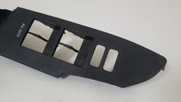 MOLDURA BOTÃO DIANTEIRO ESQUERDO TOYOTA COROLLA 2009 A 2014