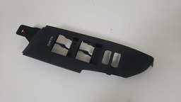 MOLDURA BOTÃO DIANTEIRO ESQUERDO TOYOTA COROLLA 2009 A 2014