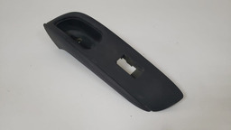 MOLDURA BOTÃO TRASEIRO ESQUERDO NISSAN VERSA 2012 A 2019