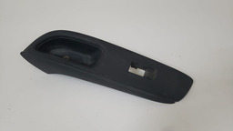 MOLDURA BOTÃO TRASEIRO ESQUERDO NISSAN VERSA 2012 A 2019
