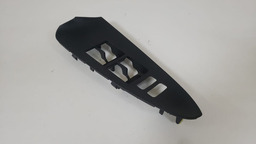 MOLDURA BOTÃO DIANTEIRO ESQUERDO TOYOTA RAV4 2006 A 2012