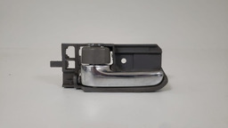 MAÇANETA PORTA INTERNA DIANTEIRA E TOYOTA HILUX 2005 A 2015