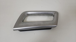 MOLDURA PUXADOR INTERNO DIANTEIRO D GM CAPTIVA 2008 A 2015 CINZA