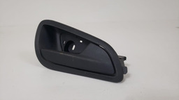 MAÇANETA PORTA INTERNA DIANTEIRA DIREITA FORD KA 2014 A 2021