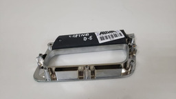 MOLDURA PUXADOR INTERNO PORTA D E GM CAPTIVA 2008 A 2015 CINZA