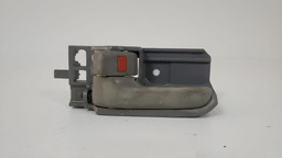 PUXADOR PORTA TRASEIRA ESQUERDA TOYOTA COROLLA 2003 A 2008