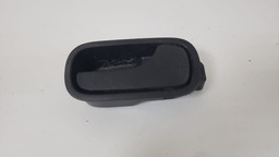 MAÇANETA INTERNA DIANTEIRA DIREITA FIAT MOBI 2016 A 2020