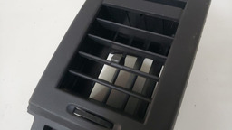 DIFUSOR AR DIREITO JEEP CHEROKEE 2010