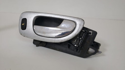 MAÇANETA INTERNA DIANTEIRA DIREITA PEUGEOT 307 2007 2008