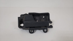 MAÇANETA INTERNA DIANTEIRA ESQUERDA FORD FOCUS 2008 A 2013