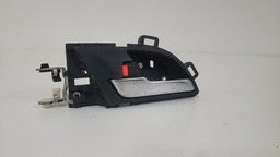 MAÇANETA INTERNA TRASEIRA ESQUERDA HONDA CRV 2008 A 2012