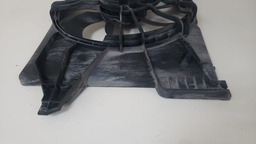 DEFLETOR VENTOINHA RADIADOR KIA SORENTO 2.4 2010 A 2015