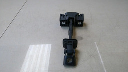 LIMITADOR PORTA TRASEIRO ESQUERDO VOLKSWAGEN AMAROK 2016