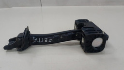 LIMITADOR PORTA DIANTEIRA DIREITA VW JETTA 2014 ORIGINAL