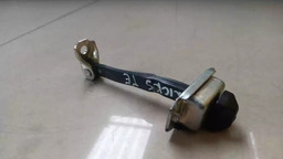 LIMITADOR PORTA TRASEIRO ESQUERDO NISSAN KICKS 2018 2019