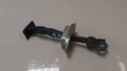 LIMITADOR PORTA TRASEIRA DIREITA NISSAN VERSA 2013