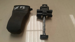 LIMITADOR PORTA TRASEIRA DIREITA VOLKSWAGEN UP 2014