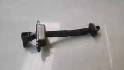 LIMITADOR PORTA DIANTEIRA DIREITA GM CAPTIVA 2008 A 2011