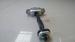 LIMITADOR PORTA DIANTEIRA DIREITA CHEVROLET ONIX 2014 2015