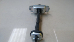 LIMITADOR PORTA DIANTEIRO ESQUERDO CHEVROLET ONIX 2014 2015