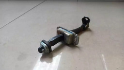 LIMITADOR PORTA DIANTEIRO DIREITO GM CAPTIVA 2013 A 2014