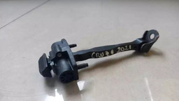 LIMITADOR PORTA DIANTEIRO LADO ESQUERDO GM CRUZE 2016 2017