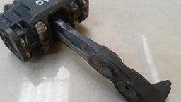 LIMITADOR PORTA TRASEIRA ESQUERDA CHEVROLET VECTRA 2006-2011