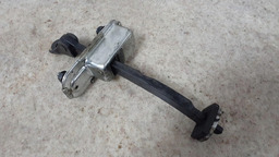 LIMITADOR PORTA TRASEIRA DIREITA HYUNDAI AZERA 2012 A 2013