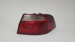 LANTERNA DIREITA VW VOYAGE 2014 2015 DIREITO/PASSAGEIRO VERMELHO