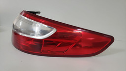 LANTERNA DIREITA RENAULT FLUENCE 2011 A 2018 DIREITO/PASSAGEIRO VERMELHO
