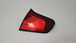 LANTERNA TAMPA LADO DIREITO CITROEN C3 2013 A 2019 DIREITO/PASSAGEIRO VERMELHO
