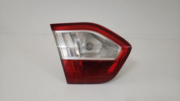 LANTERNA TAMPA LADO ESQUERDO RENAULT FLUENCE 2011 A 2018 ESQUERDO/MOTORISTA VERMELHO
