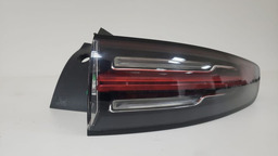 LANTERNA DIREITA PORSCHE CAYENNE 2018 2019 DIREITO/PASSAGEIRO VERMELHO