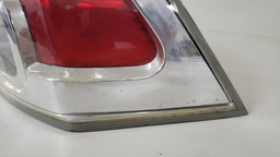 LANTERNA DIREITA FORD FUSION 2006 A 2009 DIREITO/PASSAGEIRO BRANCO