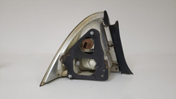 LANTERNA DIREITA FORD FUSION 2006 A 2009 DIREITO/PASSAGEIRO BRANCO