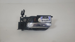 MAÇANETA INTERNA DIANTEIRA ESQUERDA HONDA HRV 2016 A 2018 PRATEADO