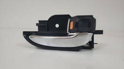 MAÇANETA INTERNA DIANTEIRA DIREITA TOYOTA ETIOS 2013 A 2018 PRETO