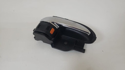 MAÇANETA INTERNA DIANTEIRA DIREITA TOYOTA ETIOS 2013 A 2018 PRETO