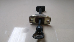 LIMITADOR PORTA TRASEIRA ESQUERDA  HONDA FIT 2004