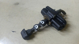 LIMITADOR PORTA DIANTEIRA LADO DIREITO PEUGEOT 207 1.4 2012